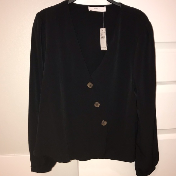 NWT Elodie Faux Wrap Button Blouse - Picture 1 of 3